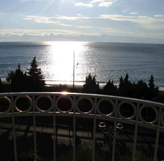 Residence Villa Carmen Fronte Mare A 50 Mt Pietra Ligure Exterior foto