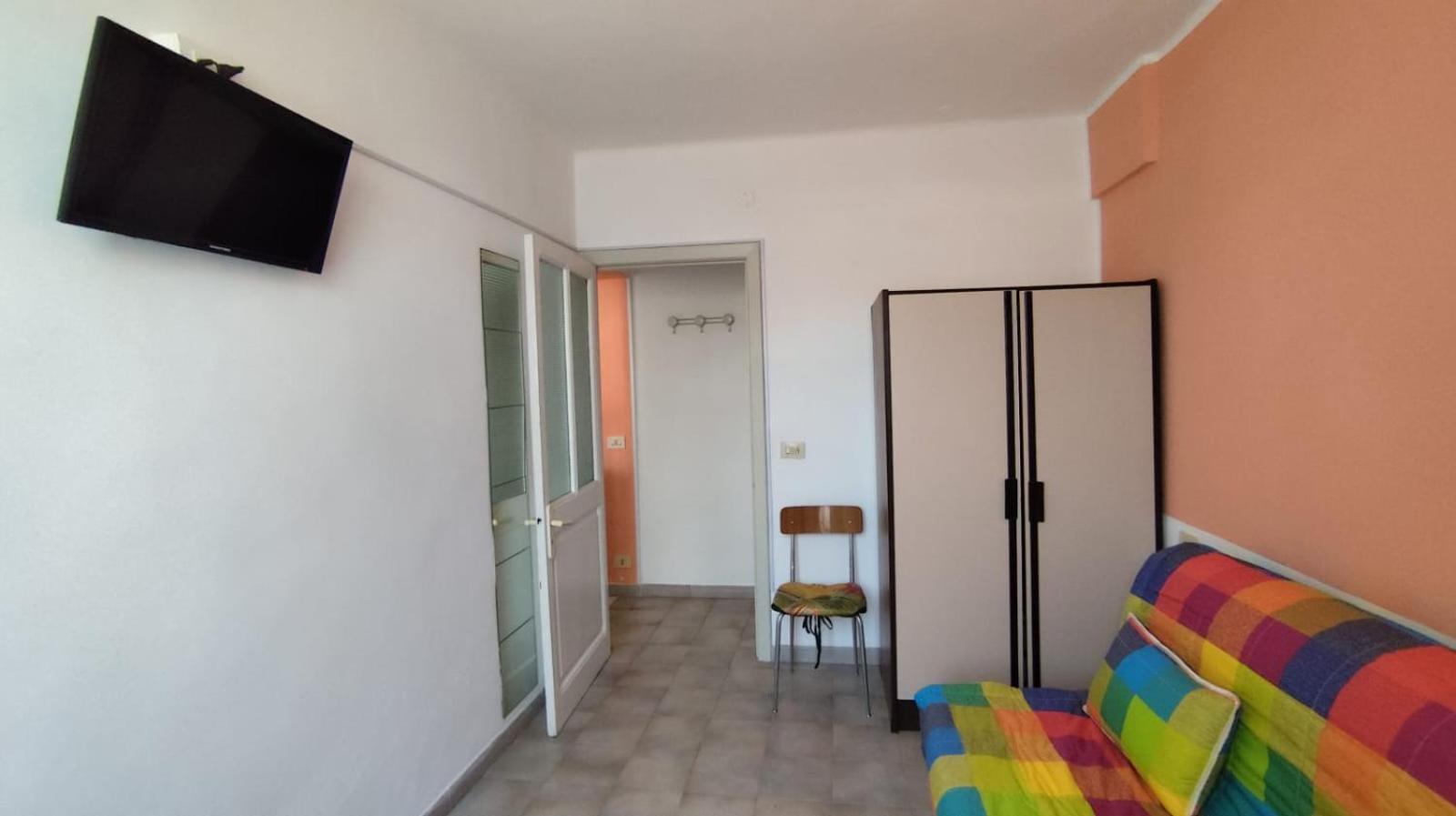Residence Villa Carmen Fronte Mare A 50 Mt Pietra Ligure Exterior foto